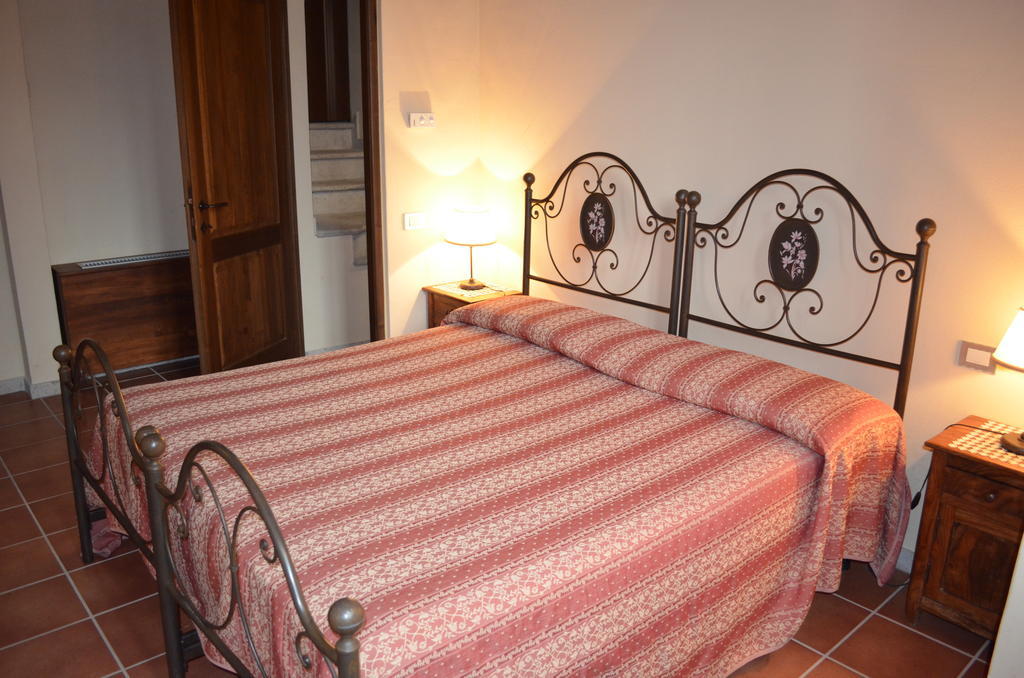 Palazzo Alle Mura Staggia Habitación foto