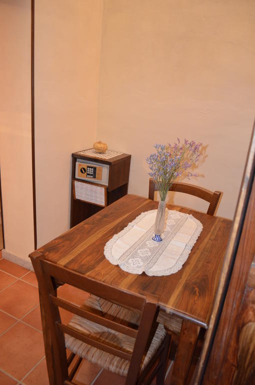 Palazzo Alle Mura Staggia Habitación foto